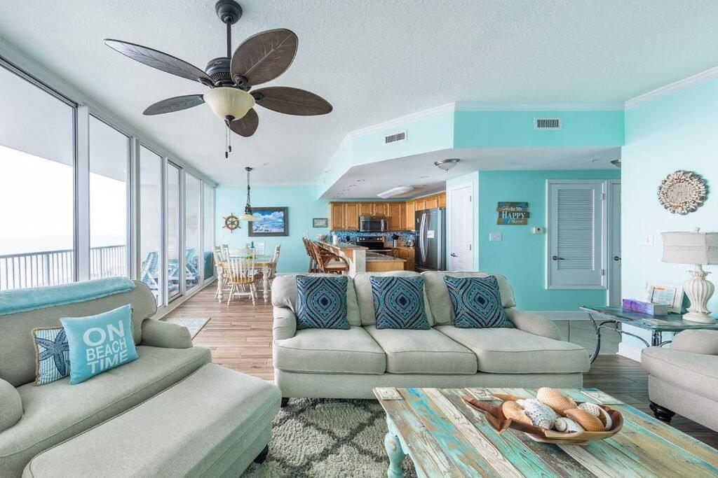 Apartment West In *